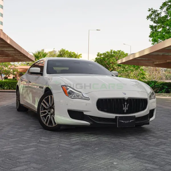  مازيراتي Quattroporte 